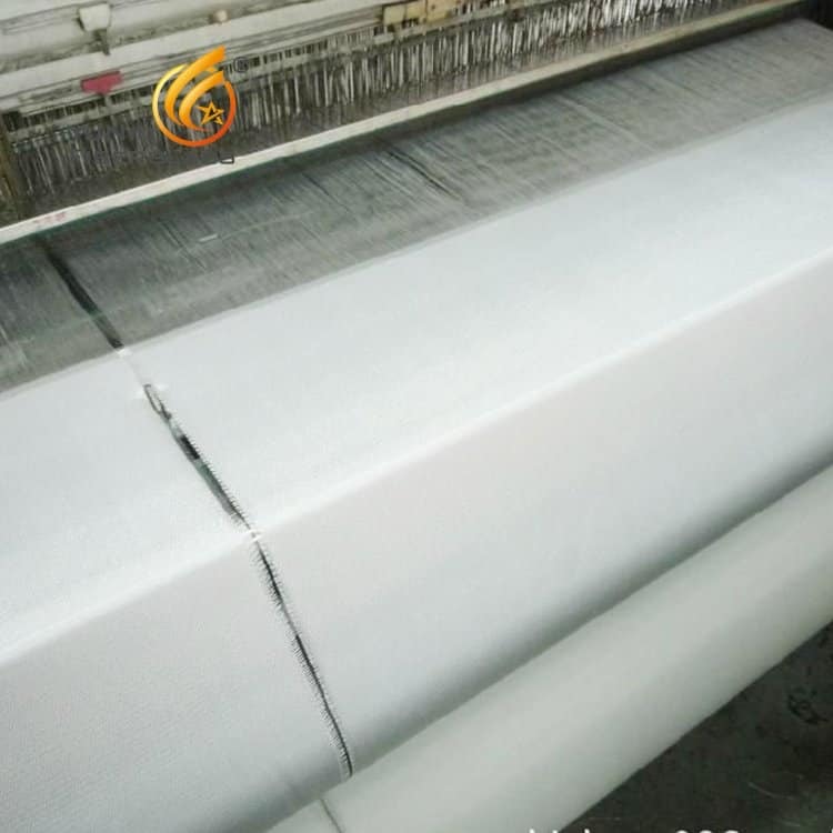 Production de masse Tissu en fibre de verre à armure toile ou sergé Rouleau de tissu en fibre de verre pour canoës